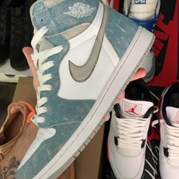 Jordan 1 hyper royal size 10.5 - Picture 6 of 6